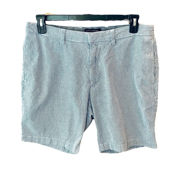 Banana Republic Factory Aiden Club Short flat front seersucker SZ 34 blue white - Picture 1 of 8